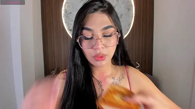 Chatroom XXX en direct de RoseCassie