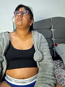 Chat +18 de ZaidaWet ao vivo