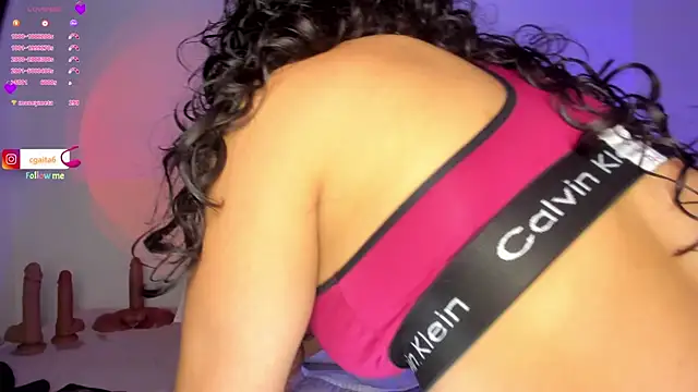 Chat +18 de carolgaita ao vivo