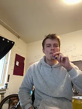 Chat +18 de Toyjungee ao vivo