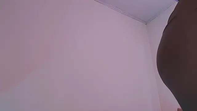 Chat +18 de kittysophie_ ao vivo