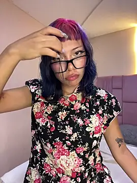 Chat +18 de Namii_cute ao vivo