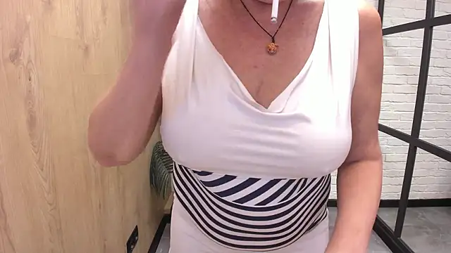 Chat +18 de LindaPassionate ao vivo