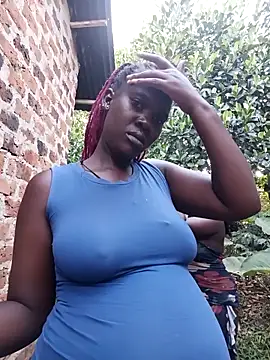 holygrail001 Adlı Modelin Web Kamerası Şovu