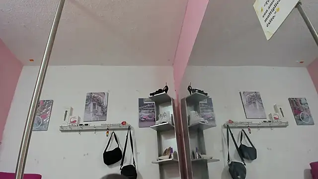 CAMILA--REY Live XXX-Chat