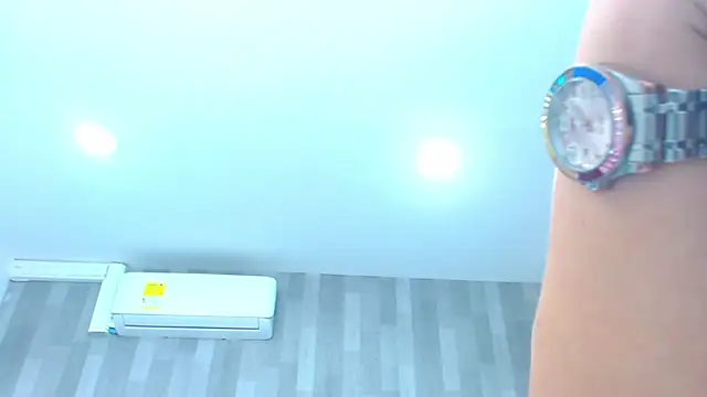 LeahMillerr Adlı Modelin Web Kamerası Şovu