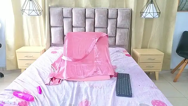 scarlettjohnson_ élő XXX-chatje