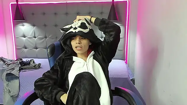 عرض كام Sylasfrost