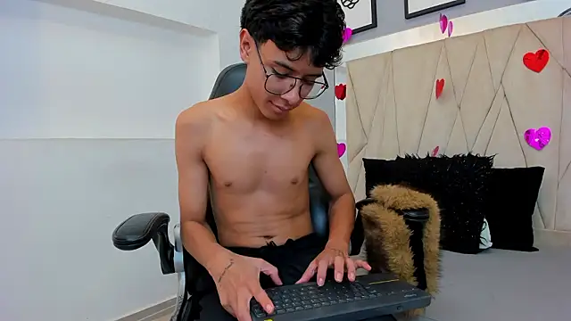 Chat XXX ao vivo de adams_bobby