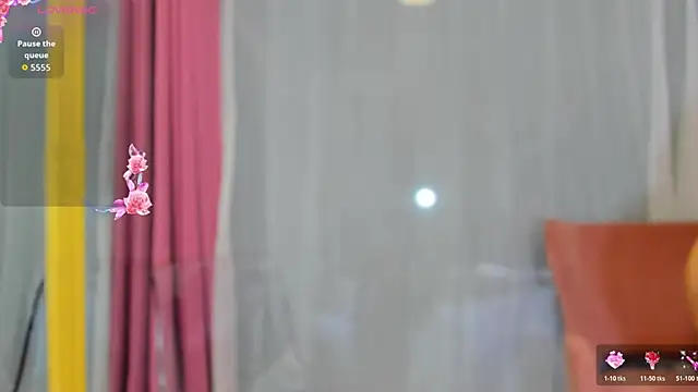 Sarabecker élő XXX-chatje