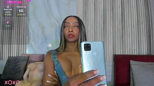 BriannaChelsea's Live XXX Chat