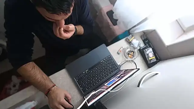 TARKAN1 라이브 XXX 채팅