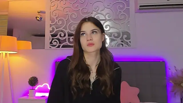 Chat +18 de LuisaClover ao vivo