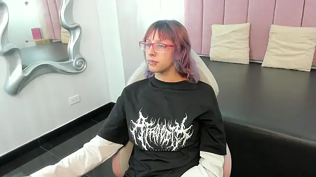 Chat +18 de KatsuraRen ao vivo