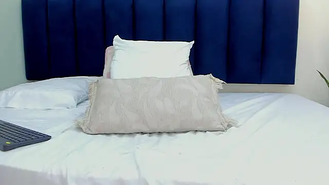 mayaevansmg's Live XXX Chat