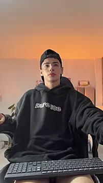 Chatroom XXX en direct de Sebastian_Reed