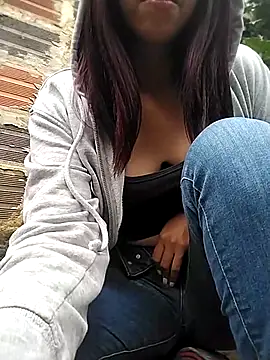 Chat XXX Live MirandaSingle