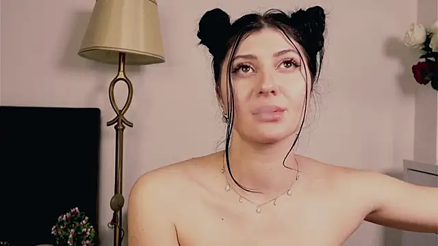 Ali_yv Chat XXX in diretta