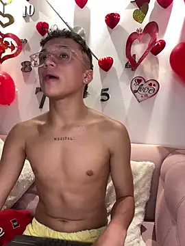 Chat XXX en directo de Dominik_Souza