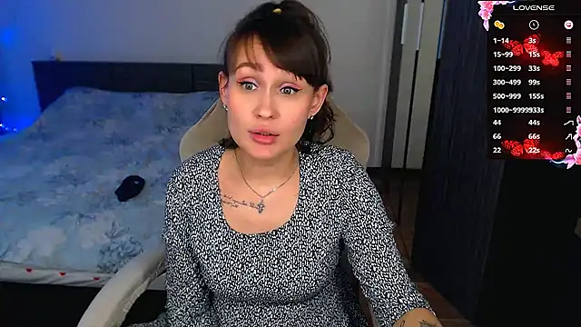 Chat +18 de Mel_Lovell_ ao vivo