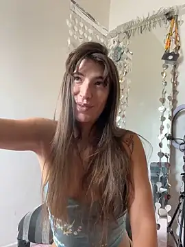 Yara-Lolii Chat XXX live