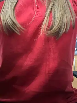 Strawberryyyyik – Live XXX-chat