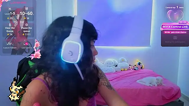 Chat +18 de Lovelyamyy ao vivo