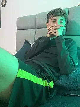 NaytonFreeman Chat XXX live