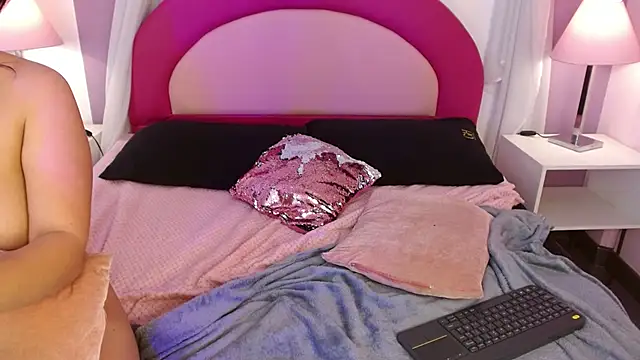 Chloe014_: απευθείας συνομιλία ΧΧΧ