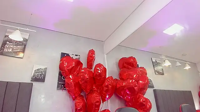 Chat +18 de kendra_london ao vivo