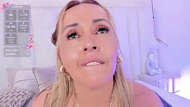 Chat +18 de MaylinYung ao vivo