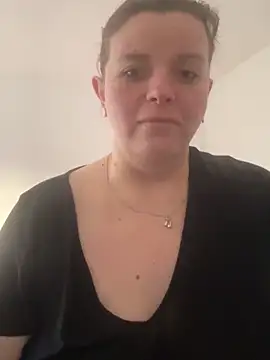 Laura-Loveyou Obrolan Langsung XXX