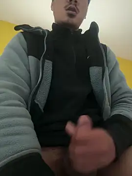 juniiorre élő XXX-chatje