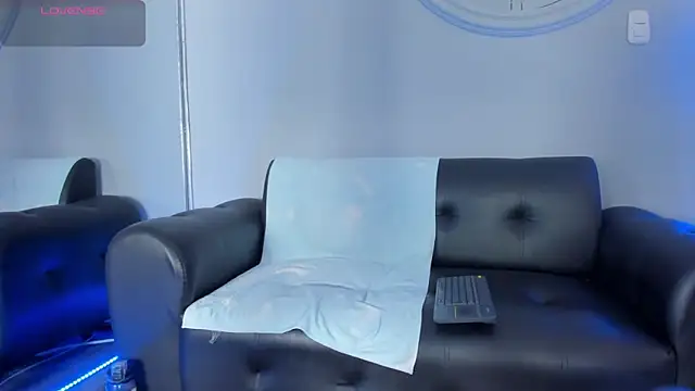 Онлайн чат XXX Alex_cute77