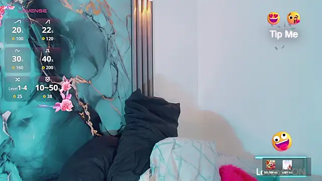 Show modela khiara_moretti na web-kameri