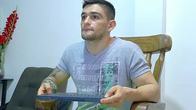 Онлайн чат XXX Sexy_Alejandro_