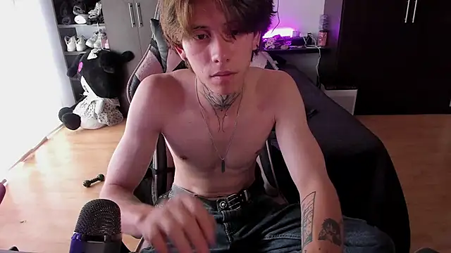 دردشة xIce_Boy الجنسية المباشرة