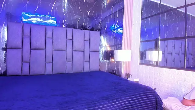 BustyGlow লাইভ XXX চ্যাট