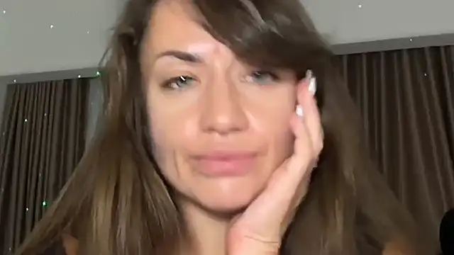 Roriann's Live XXX Chat