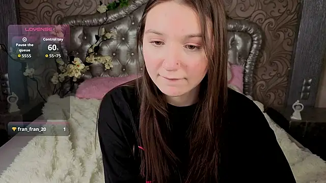 XXX chat uživo modela Raven_Crowe