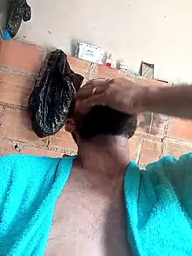 Hot_Veteran_1 Show in webcam