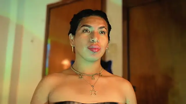 MeelFox's Live XXX Chat