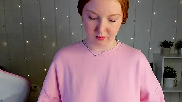 Jinny_Ginger Adlı Modelin Canlı XXX Sohbeti