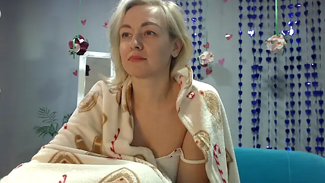 Sunny_blond Chat XXX in diretta