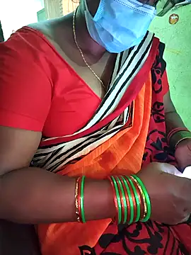 Tamilselviroja- Adlı Modelin Canlı XXX Sohbeti