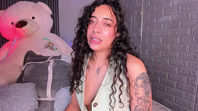 Czat XXX na żywo – Magic_ivone