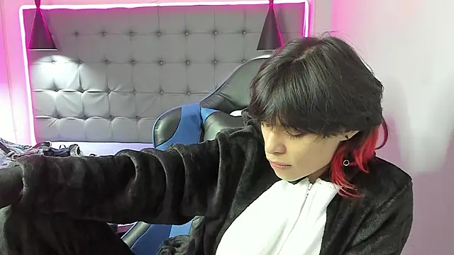 Sylasfrost's Live XXX Chat