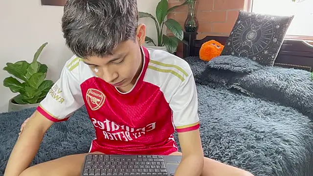 Andy_Belier23 Webcamshow