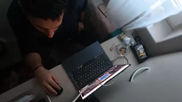 XXX chat uživo modela TARKAN1