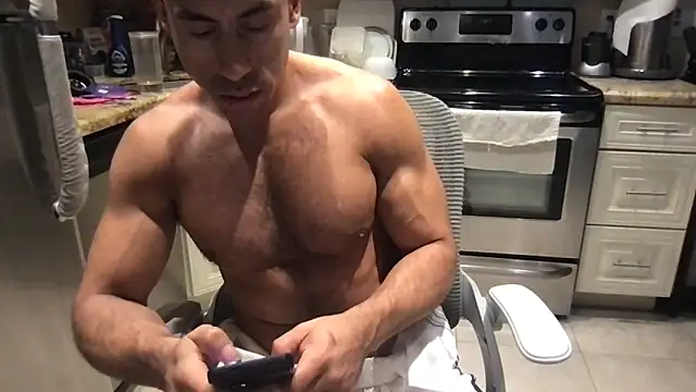 โชว์เว็บแคมของ BigGuyMuscle